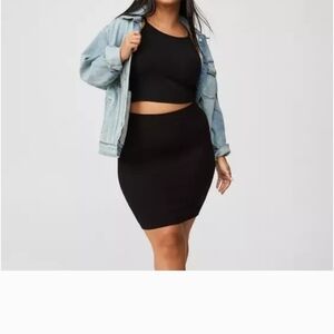 Torrid Chic Black Mini Skirt Size 14
